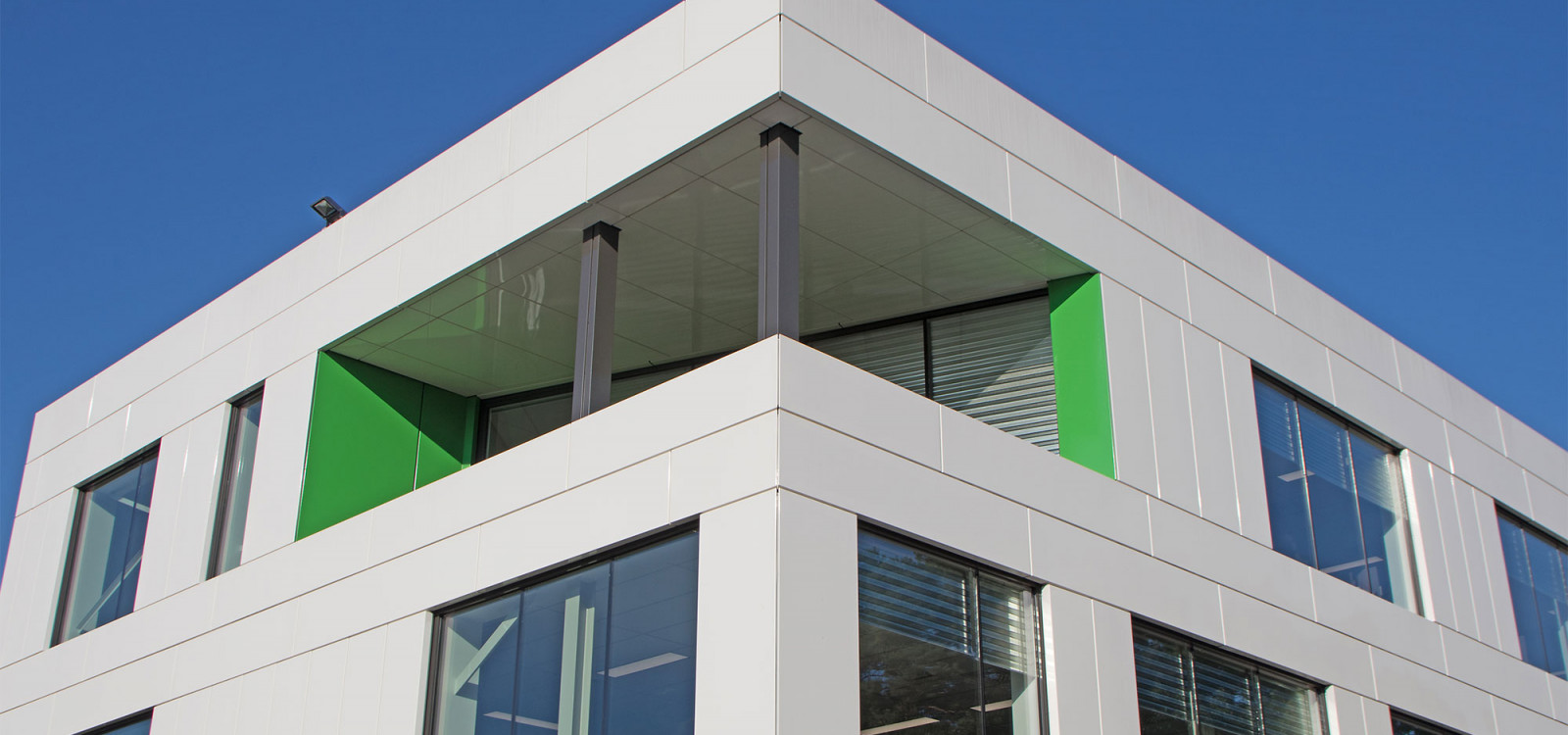 Aluminium gevel- en plafondbekleding