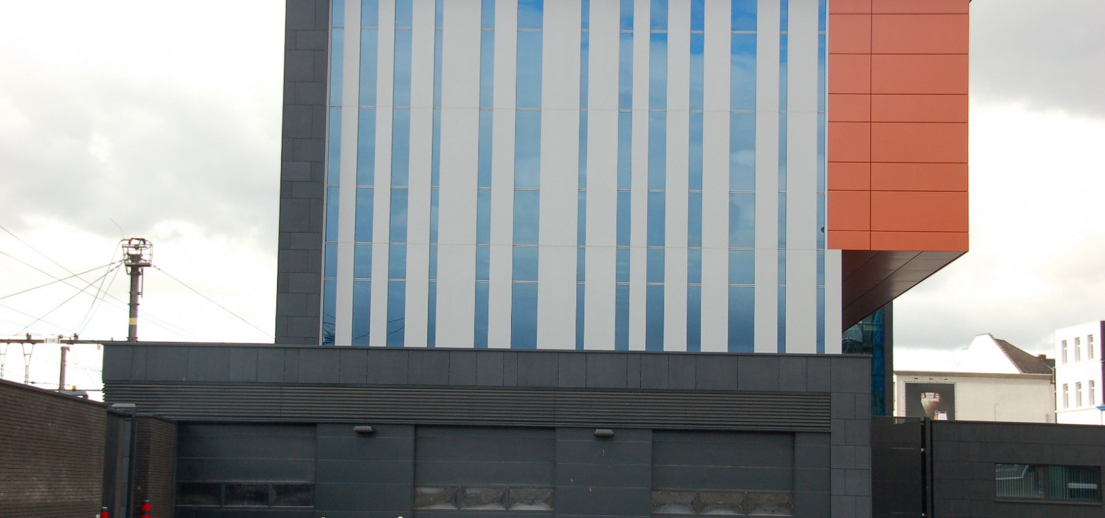 Seinhuis-Kortijk-Belgie-gevel-aluminium-gevelcasette-systeem-vptversteeg-8